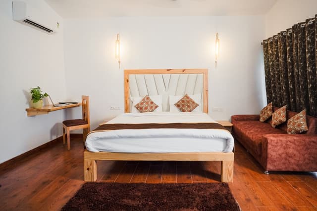 Superior King Room — Quiet Corner angle one